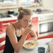 femme mange nutrition régime