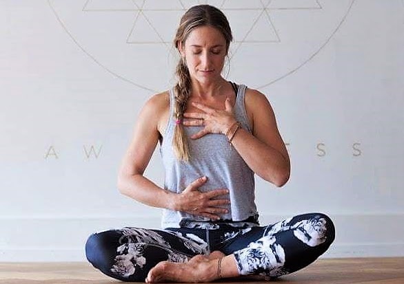 posture zen Carole Decambreaux