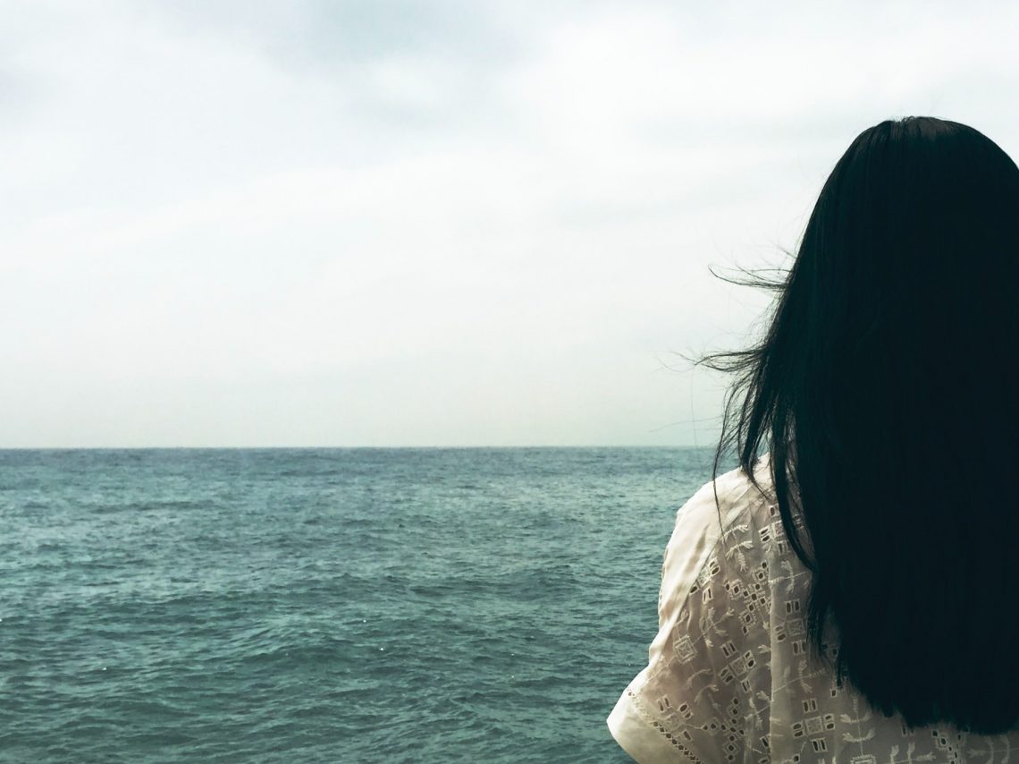 femme à la mer
