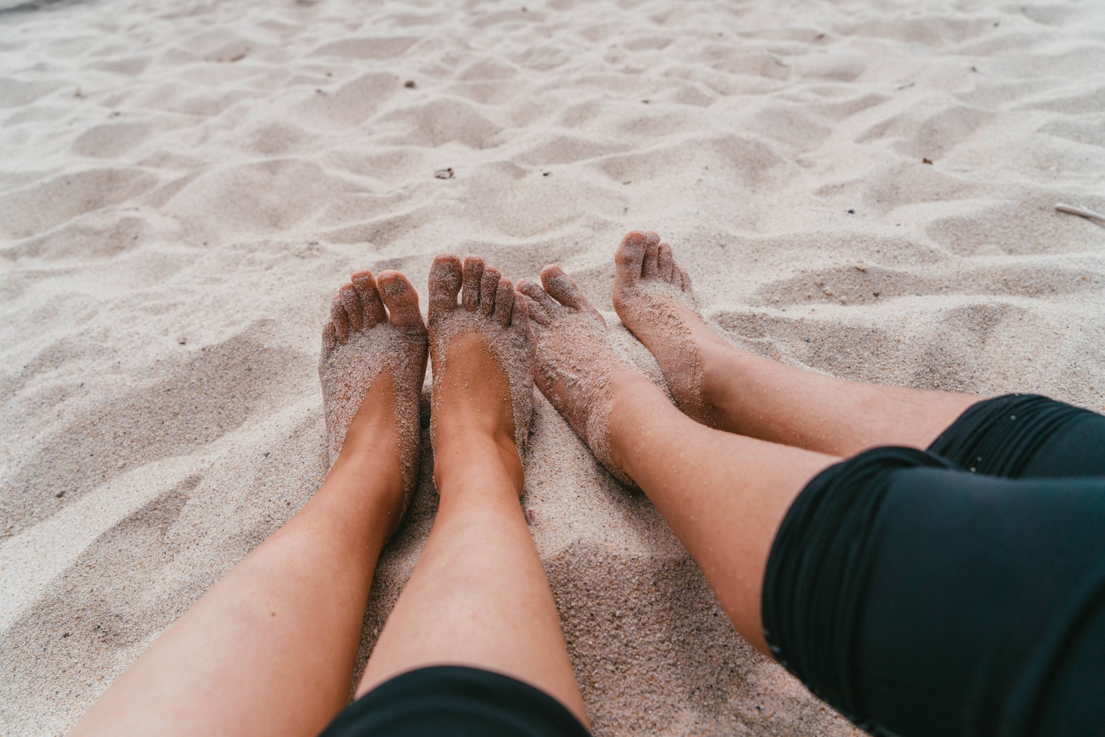 pieds dans le sable