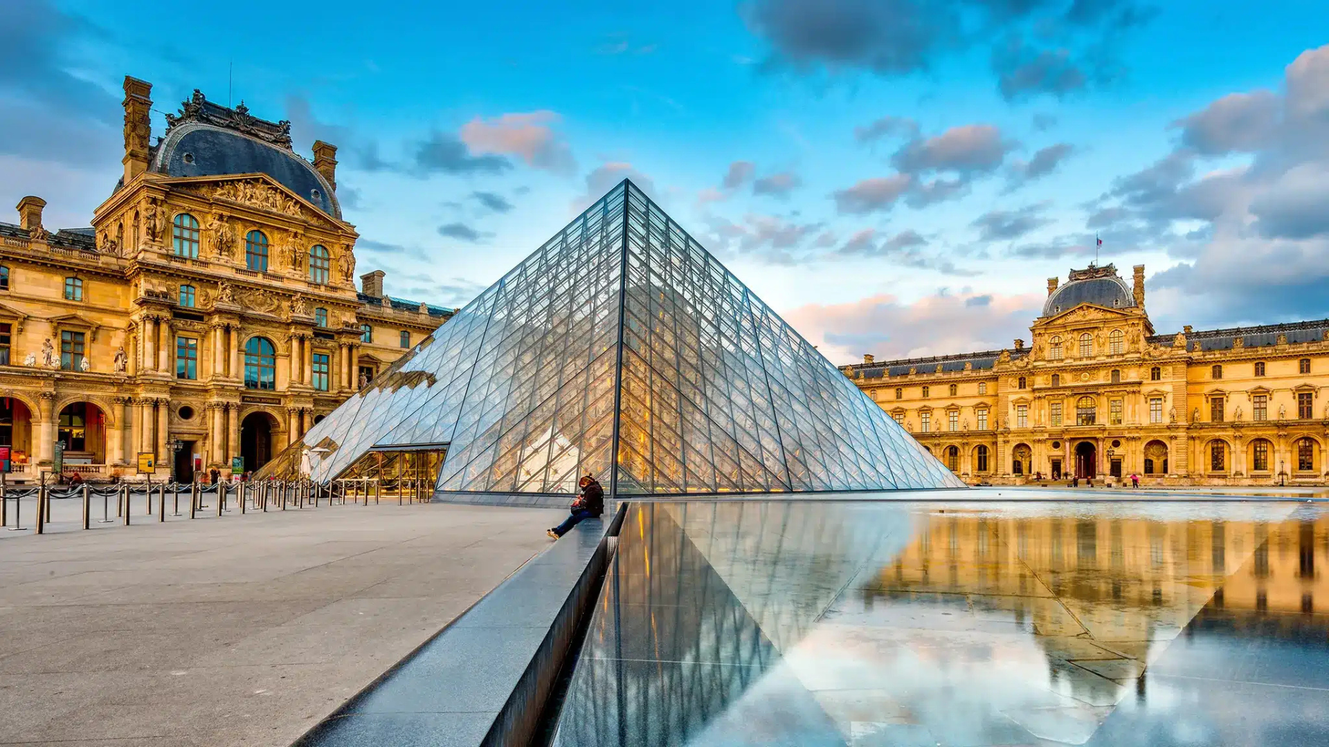 Le musée du Louvre à Paris.